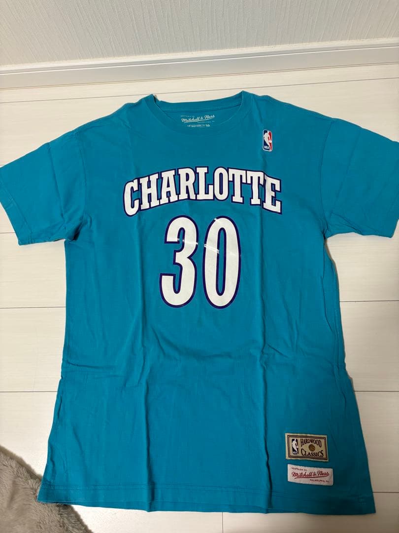 CHARLOTTE CURRY 30番 水色Tシャツ