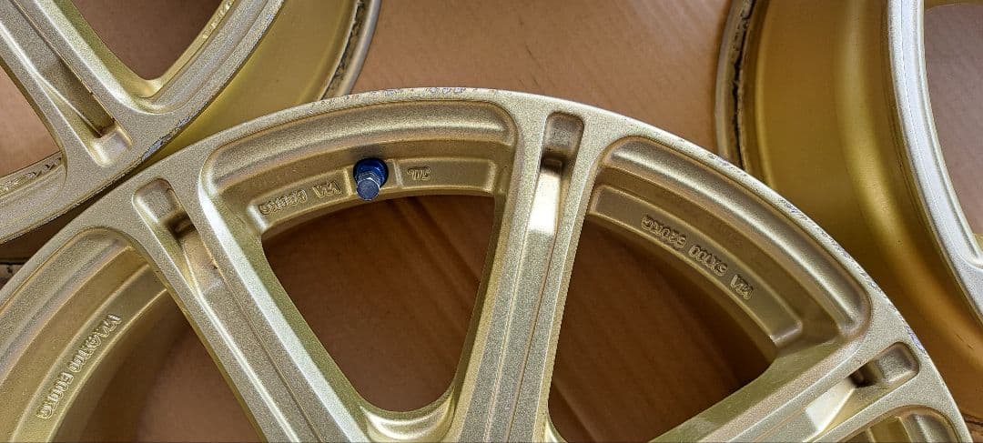 kame様Works Emotion XC8 18インチ4本セット プリウス