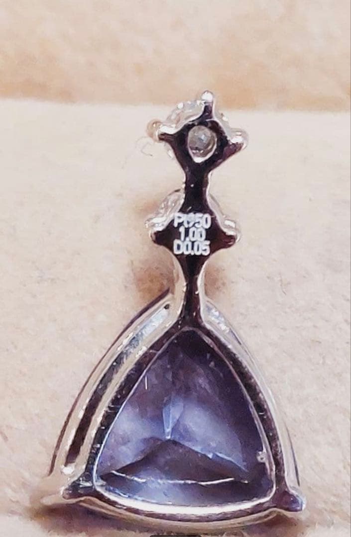 PT950タンザナイト1.0ct&ダイヤ0.05ctペンダントトップ