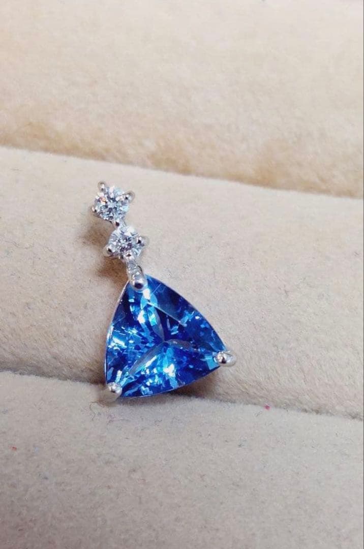 PT950タンザナイト1.0ct&ダイヤ0.05ctペンダントトップ