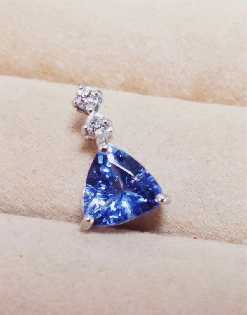 PT950タンザナイト1.0ct&ダイヤ0.05ctペンダントトップ