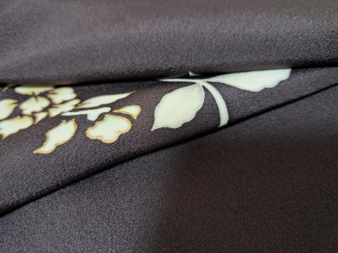 144 唐花模様 訪問着　特選　上質生地　プラスサイズ 頭重