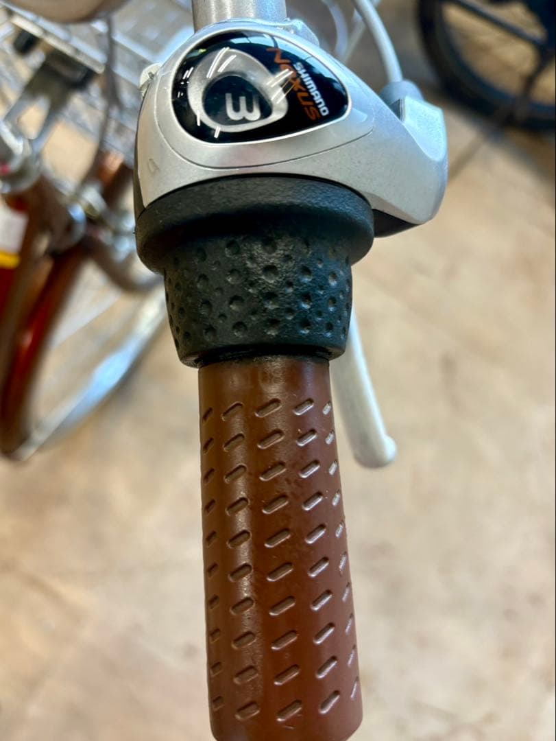 Pierretteシティサイクル 26インチ 内装3段変速 前後カゴ付き