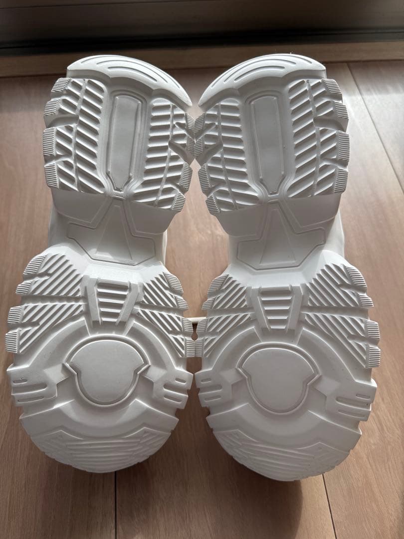 夫が寝たあとにオリジナル瞬履きスニーカーSサイズ（22-22.5）ベージュカラー