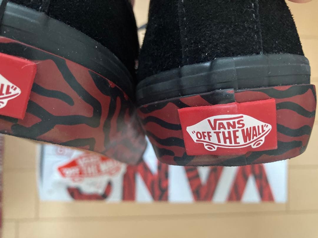 未使用！VANS 装飾付きスニーカー 黒 ヒョウ柄
