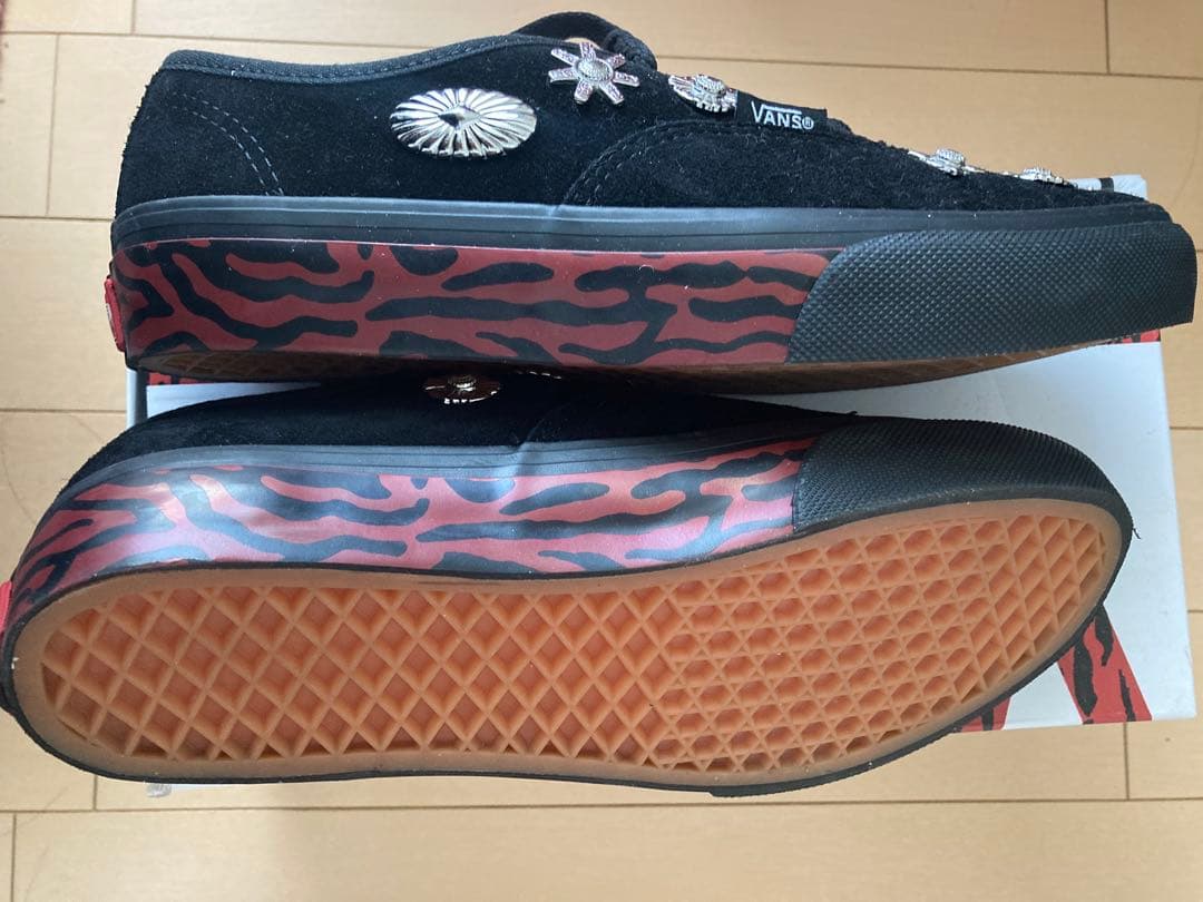 未使用！VANS 装飾付きスニーカー 黒 ヒョウ柄
