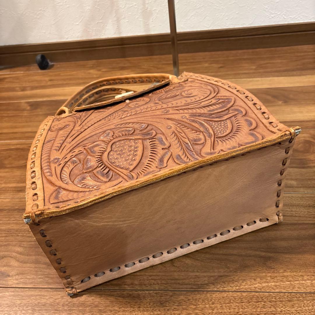 【美品】カービングトライブス レザー 本革製 トートバッグ 台形 グレース