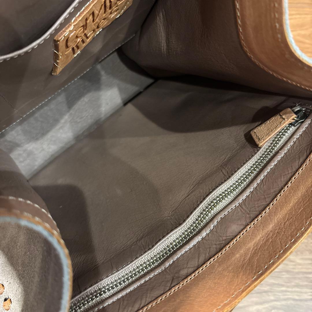 【美品】カービングトライブス レザー 本革製 トートバッグ 台形 グレース