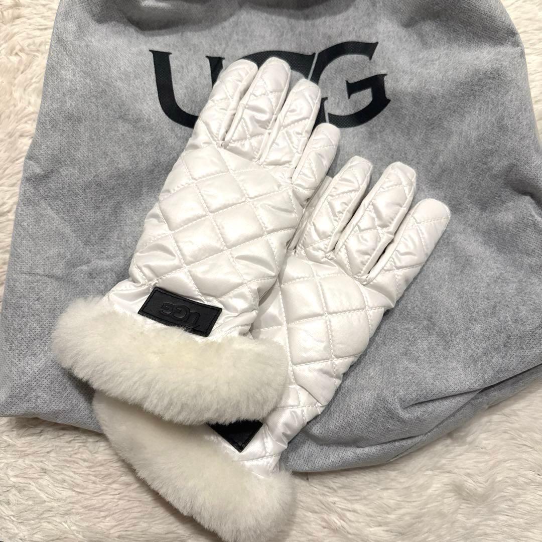 【新品未使用】UGG ホワイト キルティング手袋