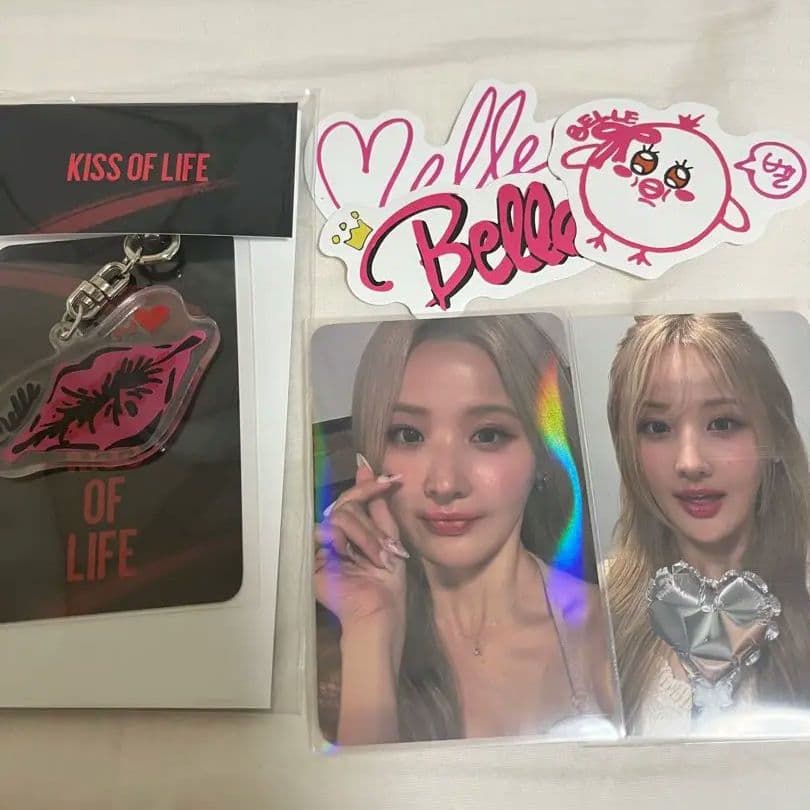 KISS OF LIFE キオプ everline ベル　キーリング トレカ