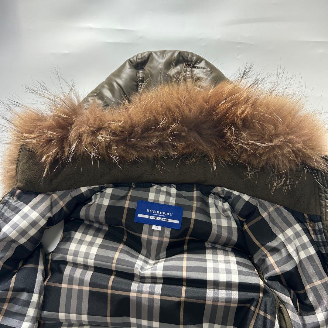 美品✨　バーバリー ダウンベスト リアルファー　ロゴ刺繍　カーキ　チェック　②