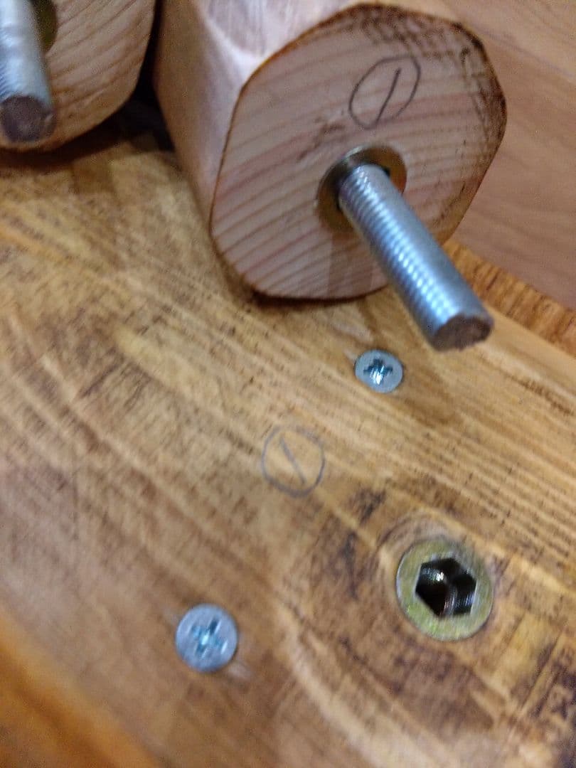 栗一枚板のテーブル⑳　桜❕栗の耳付き天板厚さ約45㎜の迫力満点、木目が綺麗