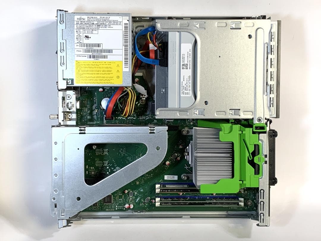 富士通 M.2＋1.0TB i7-9700 32GB Win11 Pro 使用少