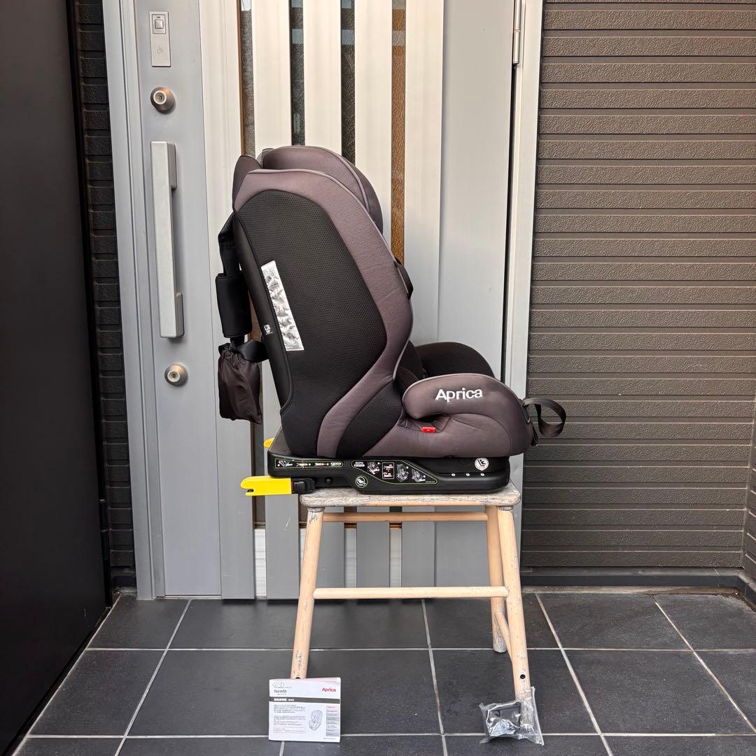 フォームフィットAB アップリカ Aprica１歳から１１歳 ジュニアシート