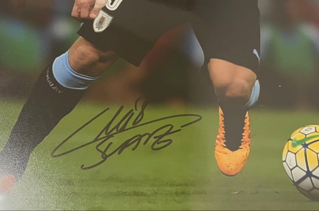 ルイス・スアレス選手　直筆サインパネル