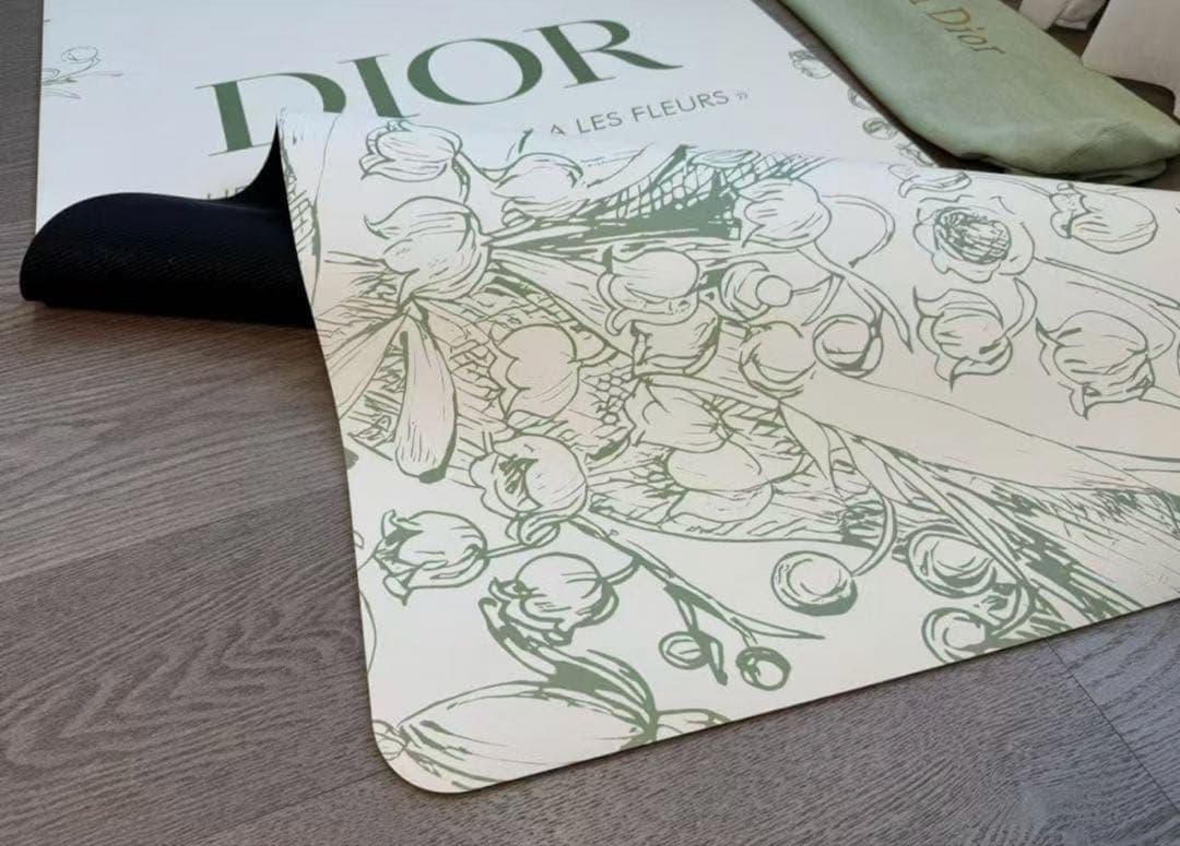 年末断捨離DIOR ヨガマット　未使用