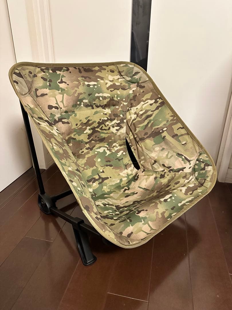 美品　Helinox ヘリノックス　タクティカル　インクラインチェア　マルチカム