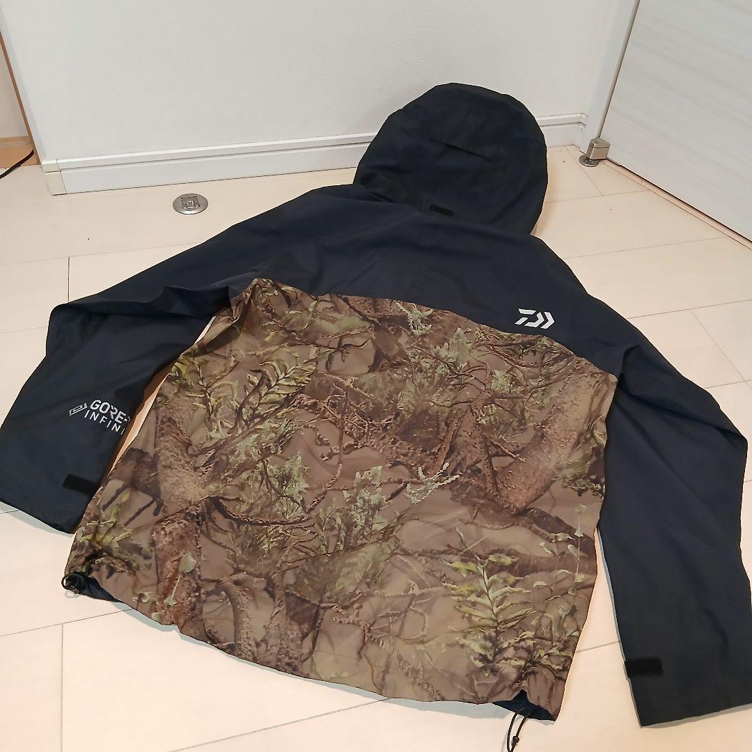 ☆新品未使用品☆ ダイワ GORE-TEX INFINIUM フィッシングスーツ