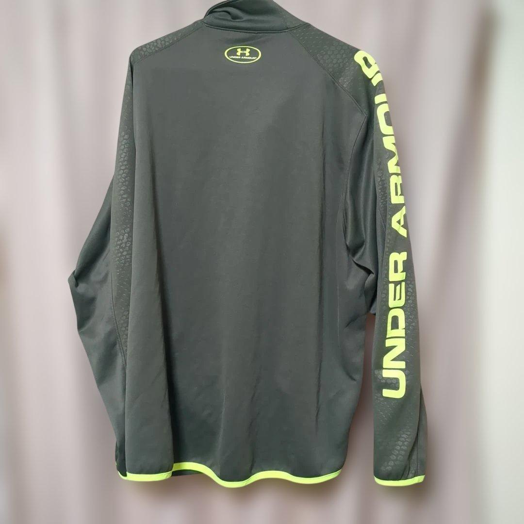 Under Armour モスグリーンフルジップジャケット