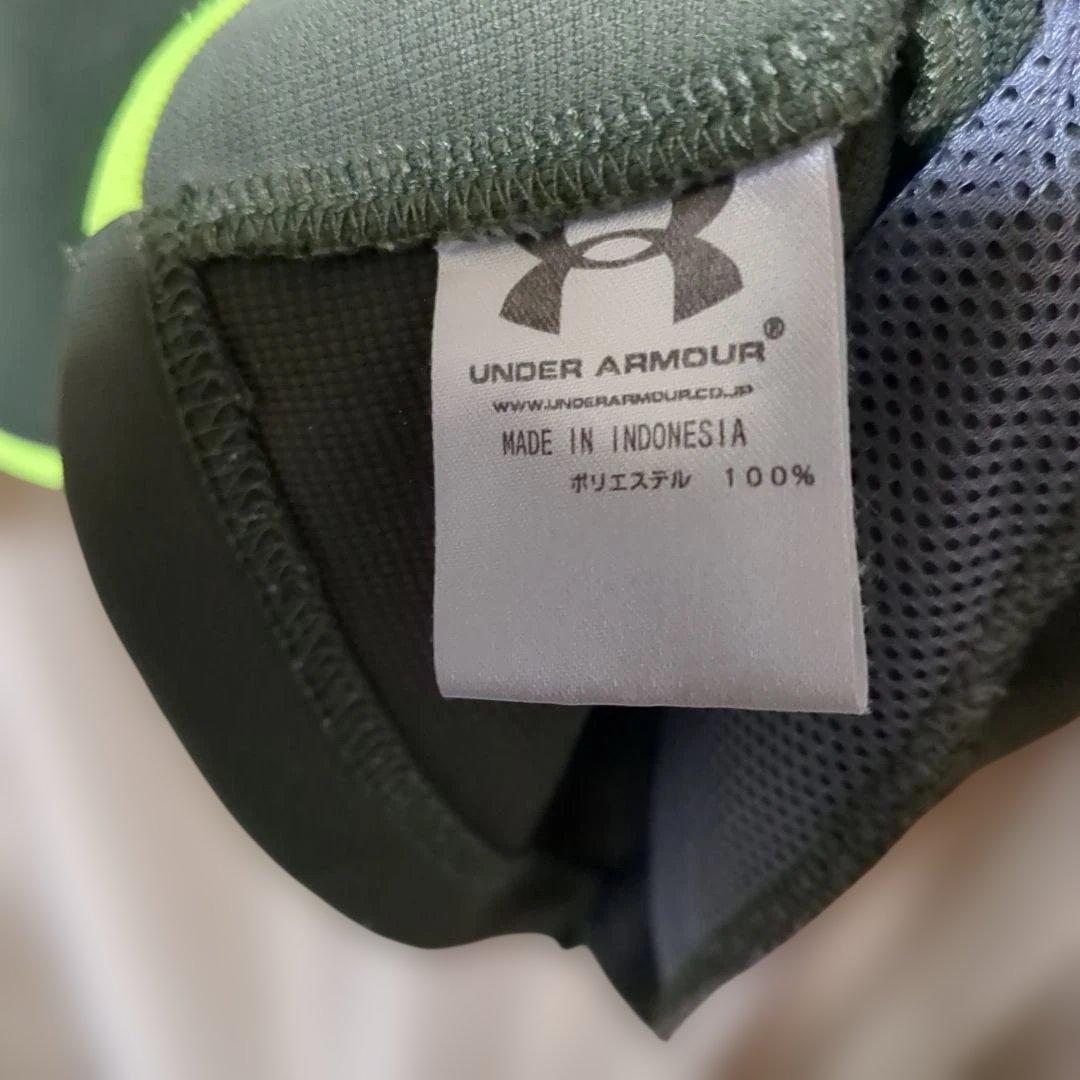 Under Armour モスグリーンフルジップジャケット