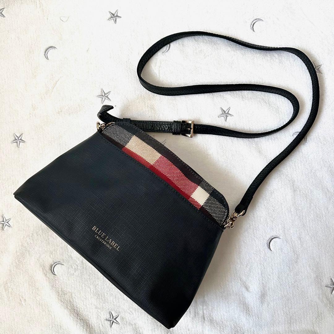 ブルーレーベルクレストブリッジ　ショルダーバッグ　CBチェック　ゴールド金具　黒
