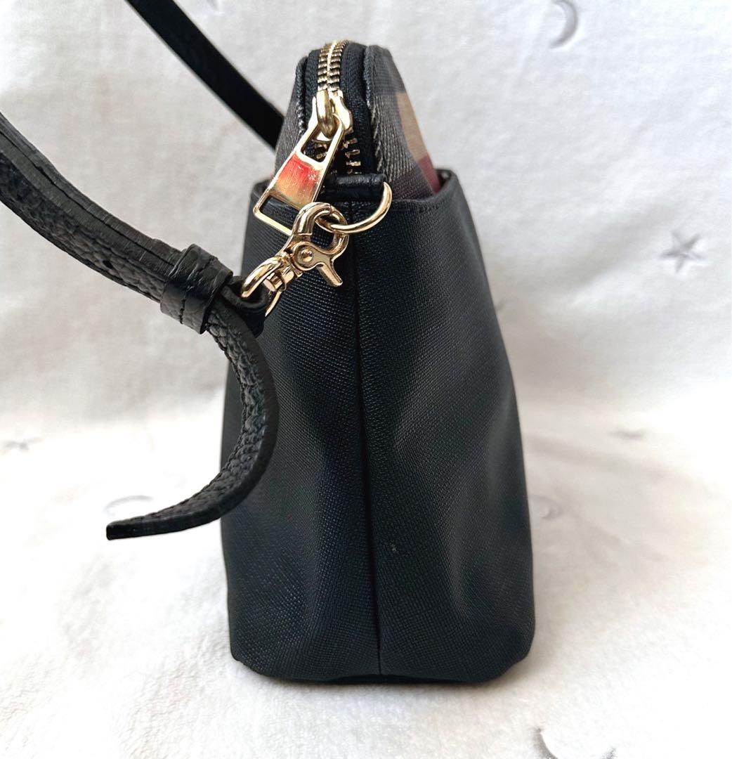 ブルーレーベルクレストブリッジ　ショルダーバッグ　CBチェック　ゴールド金具　黒