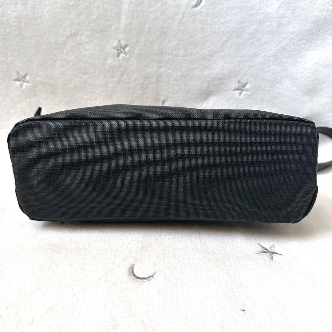 ブルーレーベルクレストブリッジ　ショルダーバッグ　CBチェック　ゴールド金具　黒