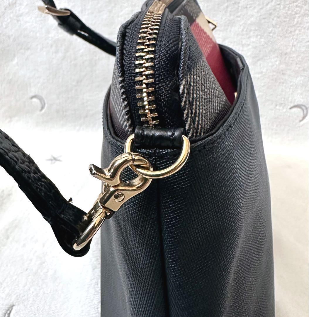 ブルーレーベルクレストブリッジ　ショルダーバッグ　CBチェック　ゴールド金具　黒