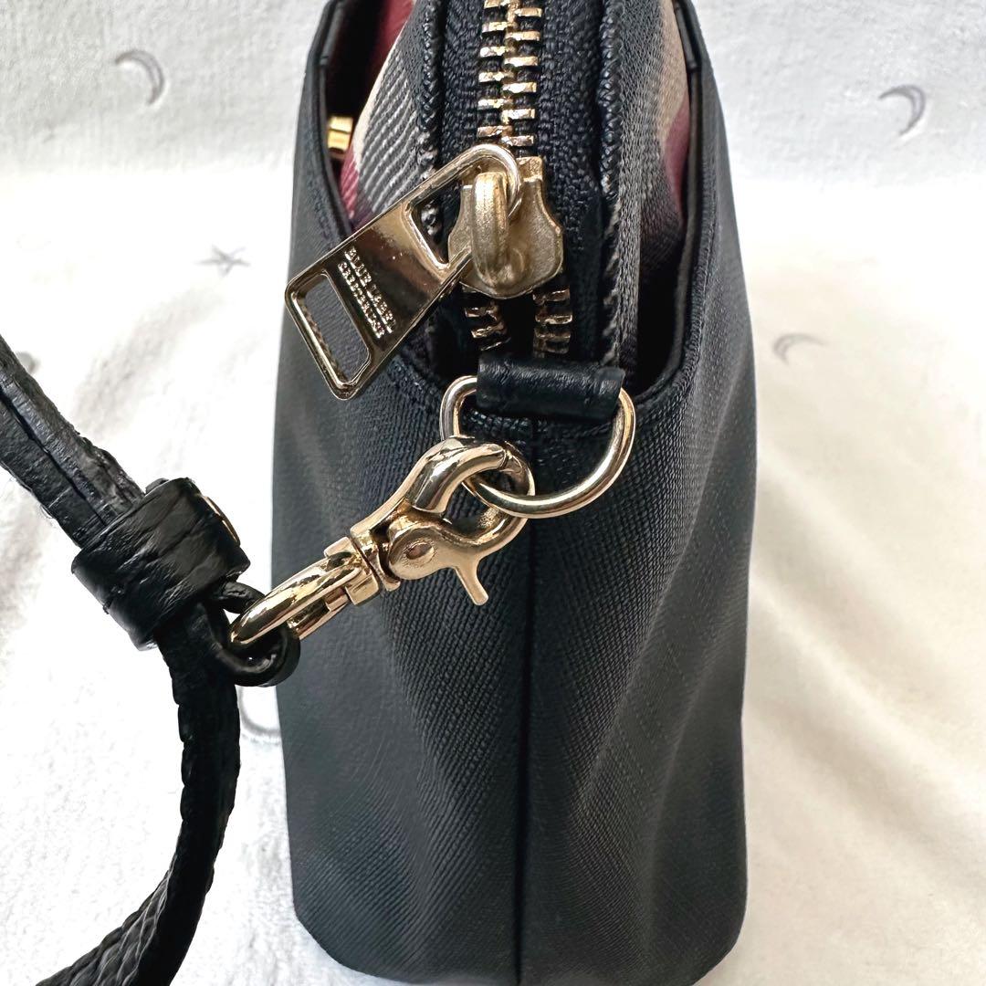 ブルーレーベルクレストブリッジ　ショルダーバッグ　CBチェック　ゴールド金具　黒