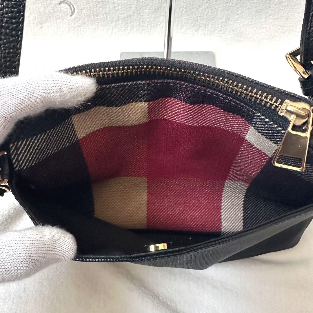 ブルーレーベルクレストブリッジ　ショルダーバッグ　CBチェック　ゴールド金具　黒