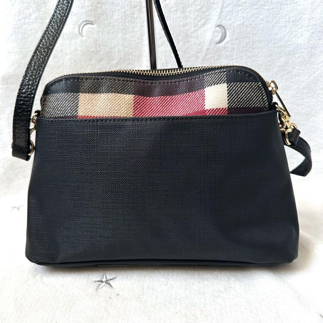 ブルーレーベルクレストブリッジ　ショルダーバッグ　CBチェック　ゴールド金具　黒