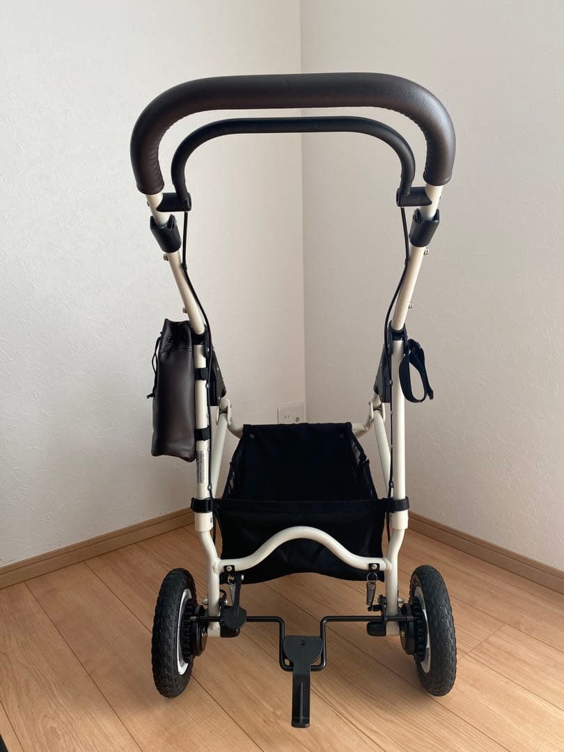 り*う様 【美品】エアバギー ホワイト AIRBUGGY フレームのみ　ペットカ