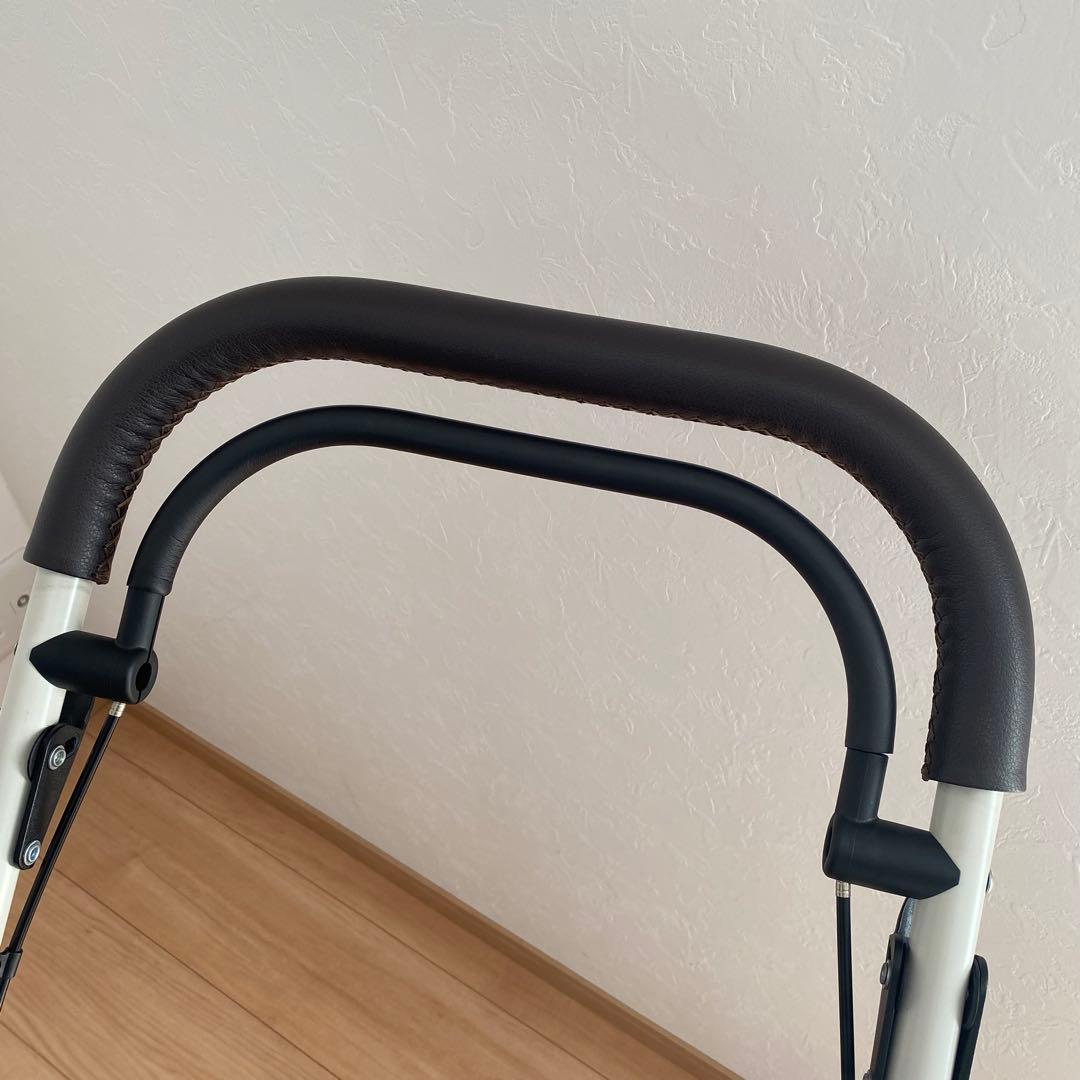 り*う様 【美品】エアバギー ホワイト AIRBUGGY フレームのみ　ペットカ