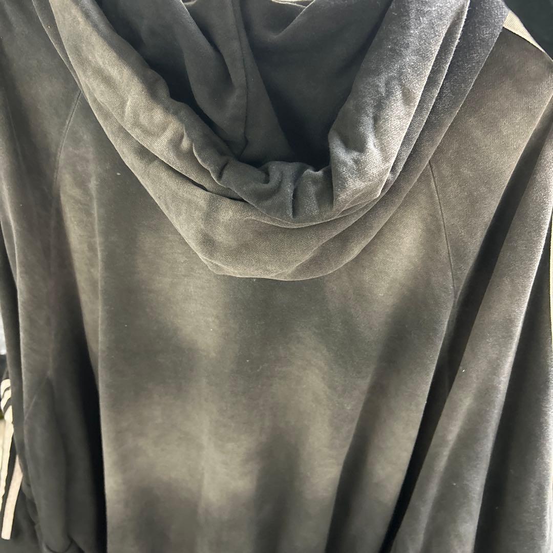 ぐ*ょ様 adidas ADILENIUMオーバーサイズフーディ　ジップパーカ値