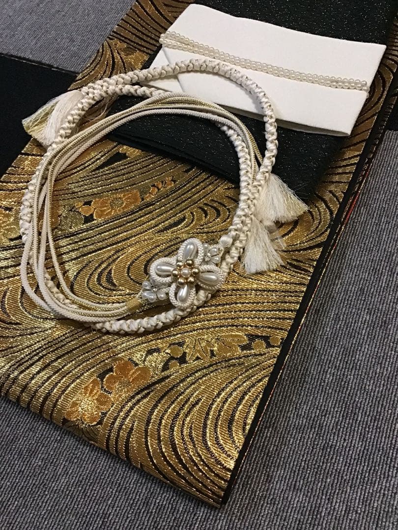 振袖フルセット　黒　白　金　金彩　金糸刺繍　振袖6点セット　成人式