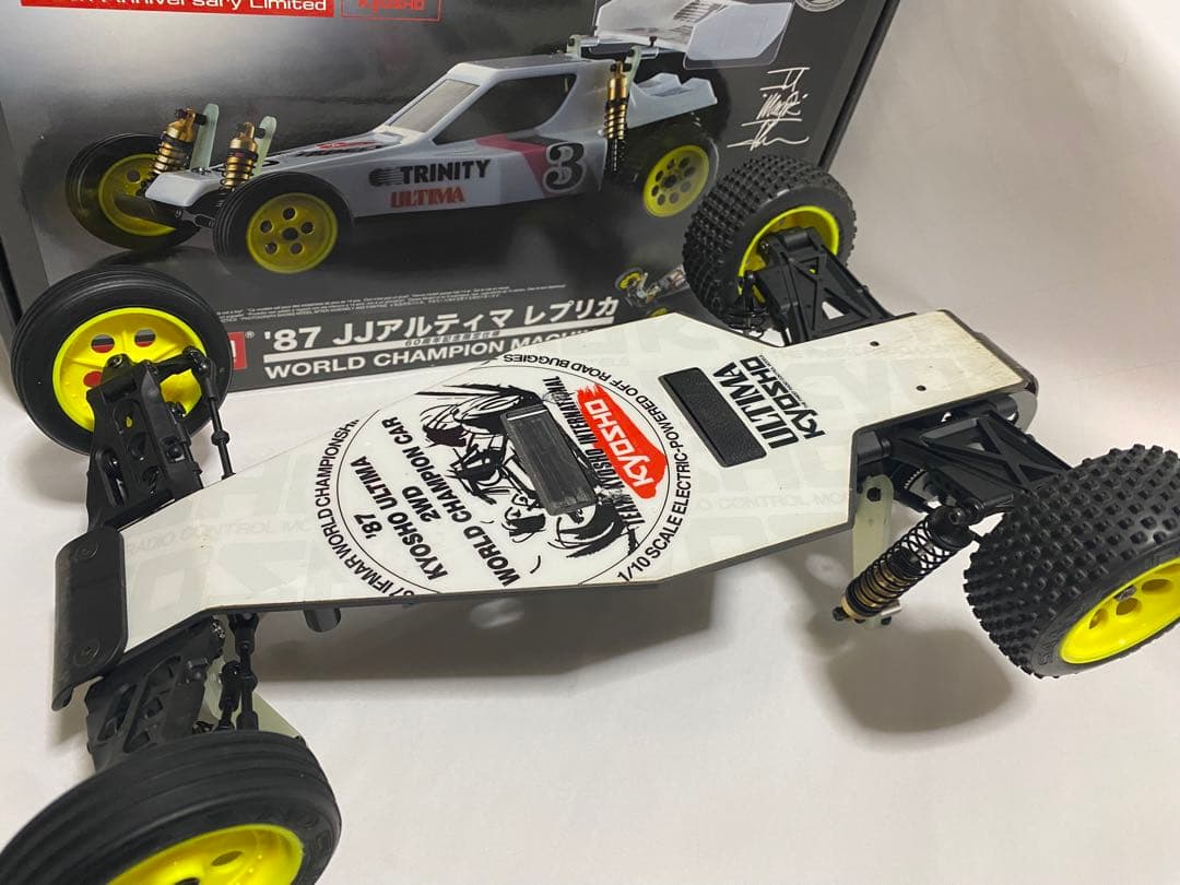 ま*】様 KYOSHO ULTIMA '87 JJ アルティマ　レプリカ 中古。