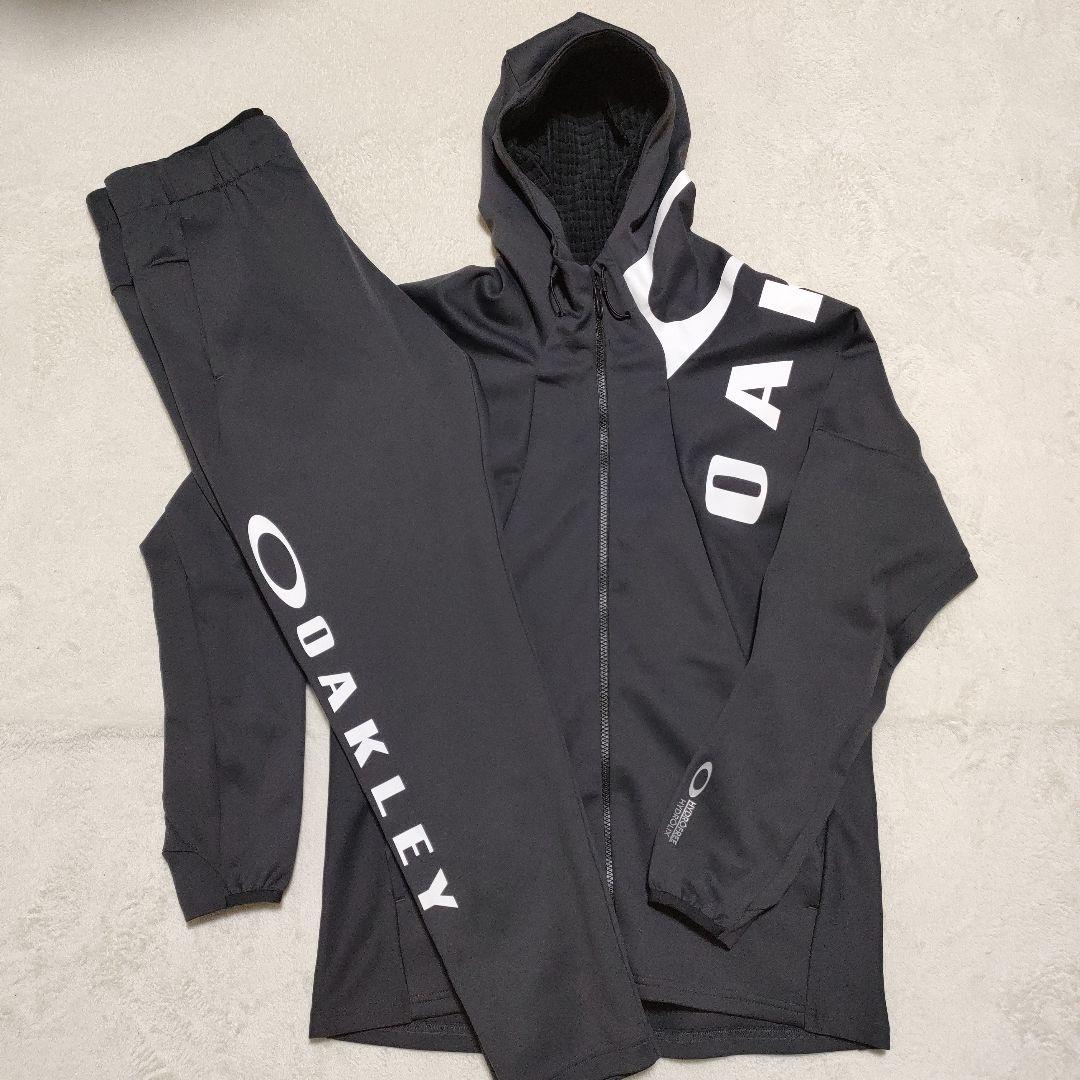 超美品！　オークリー セットアップ メンズ 上下スーツ　ブラック　M