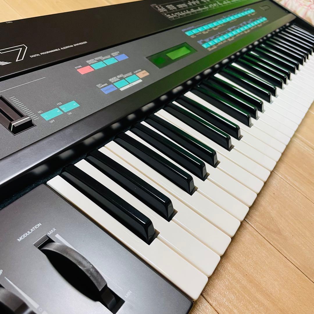 YAMAHA DX7 ヤマハ　シンセサイザー