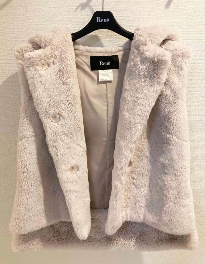 ★Rene★ フード付きファーベスト