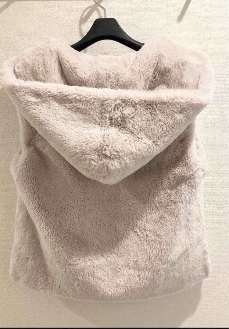 ★Rene★ フード付きファーベスト