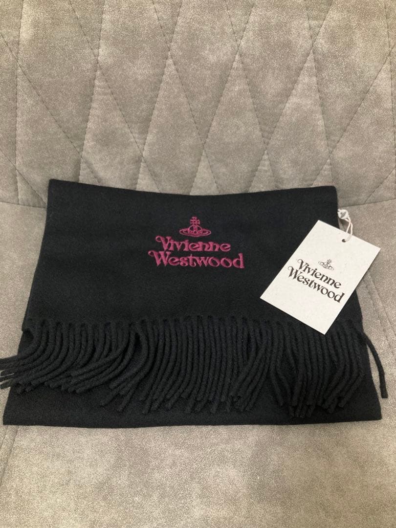 【新品タグ付き】Vivienne Westwood マフラー ブラック ロゴ