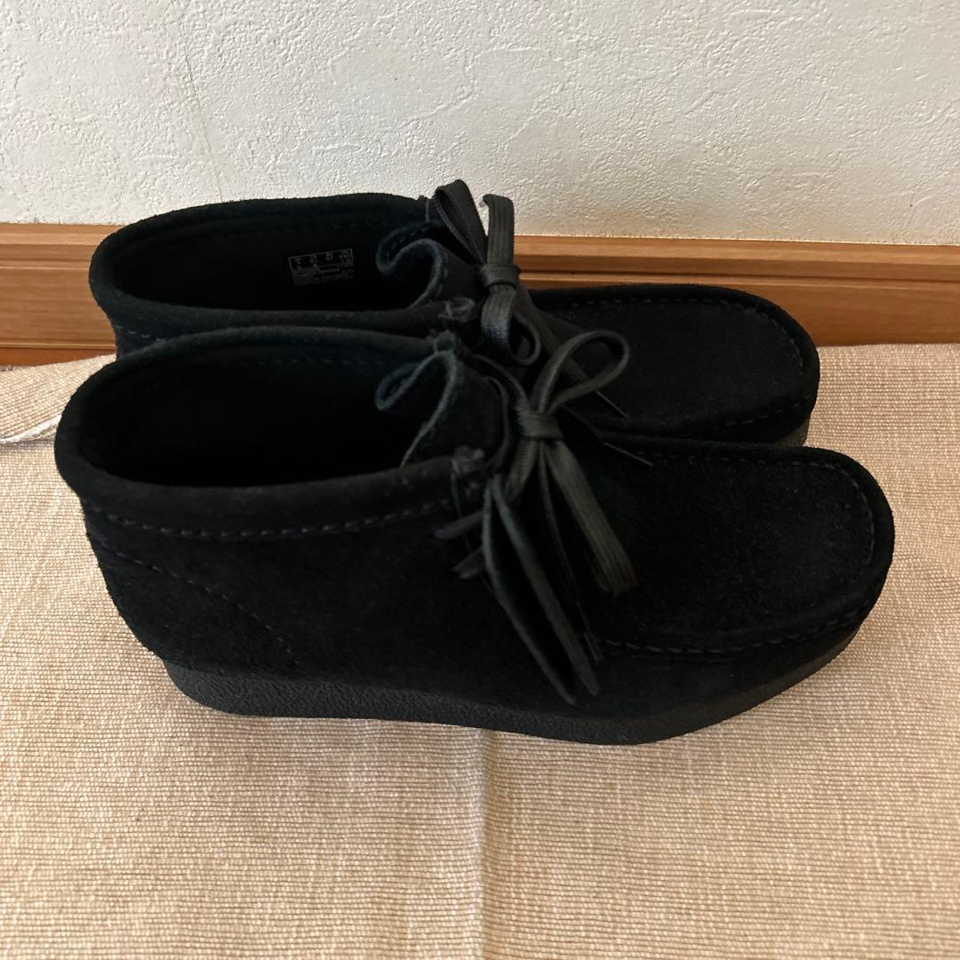美品！Clarks Wallabees ブラック スエード23.0