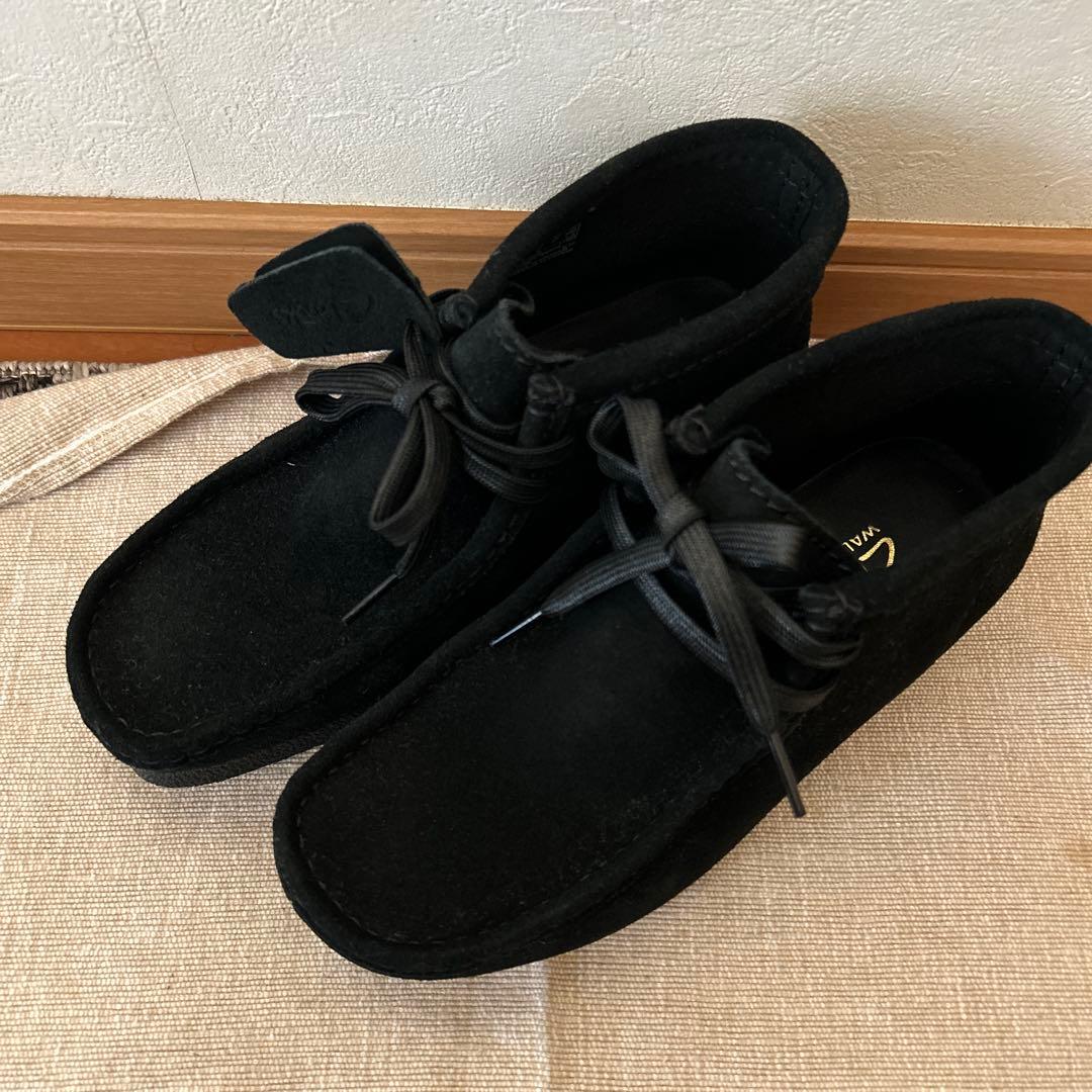 美品！Clarks Wallabees ブラック スエード23.0