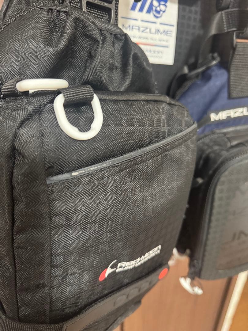 マズメmazume レッドムーンライフジャケット サーフスペシャルIII