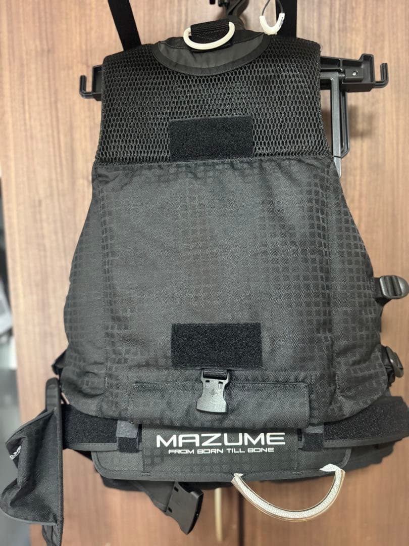 マズメmazume レッドムーンライフジャケット サーフスペシャルIII