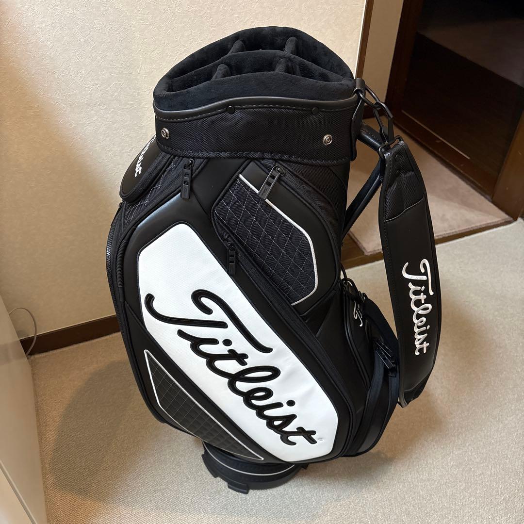 Titleist キャディバッグ 黒白✴︎早い者勝ち✴︎最終値下げ✴︎