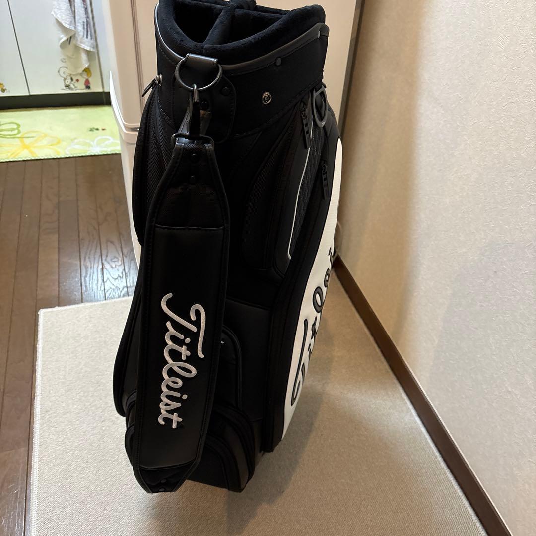 Titleist キャディバッグ 黒白✴︎早い者勝ち✴︎最終値下げ✴︎