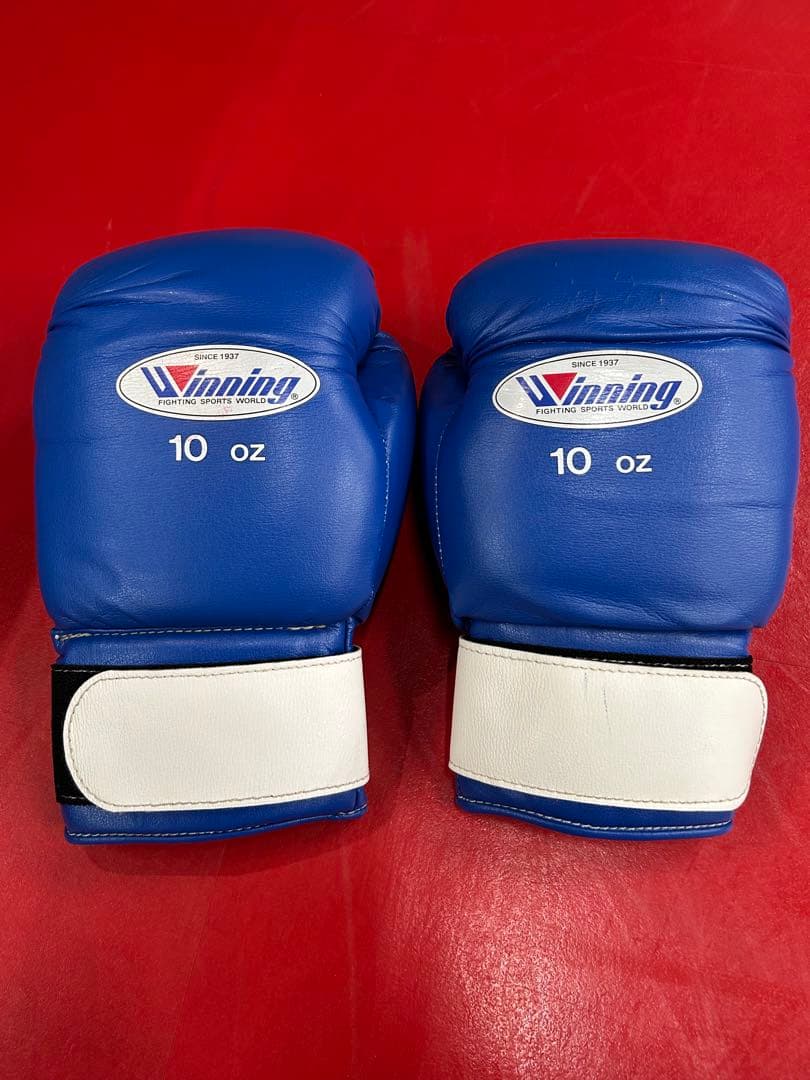 Winning ボクシンググローブ 10 oz 青