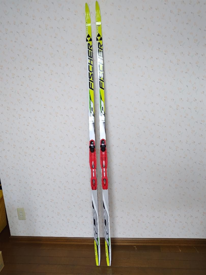 クロスカントリースキー FISCHER　クラシカル　ウロコ板　CROWNクラウン