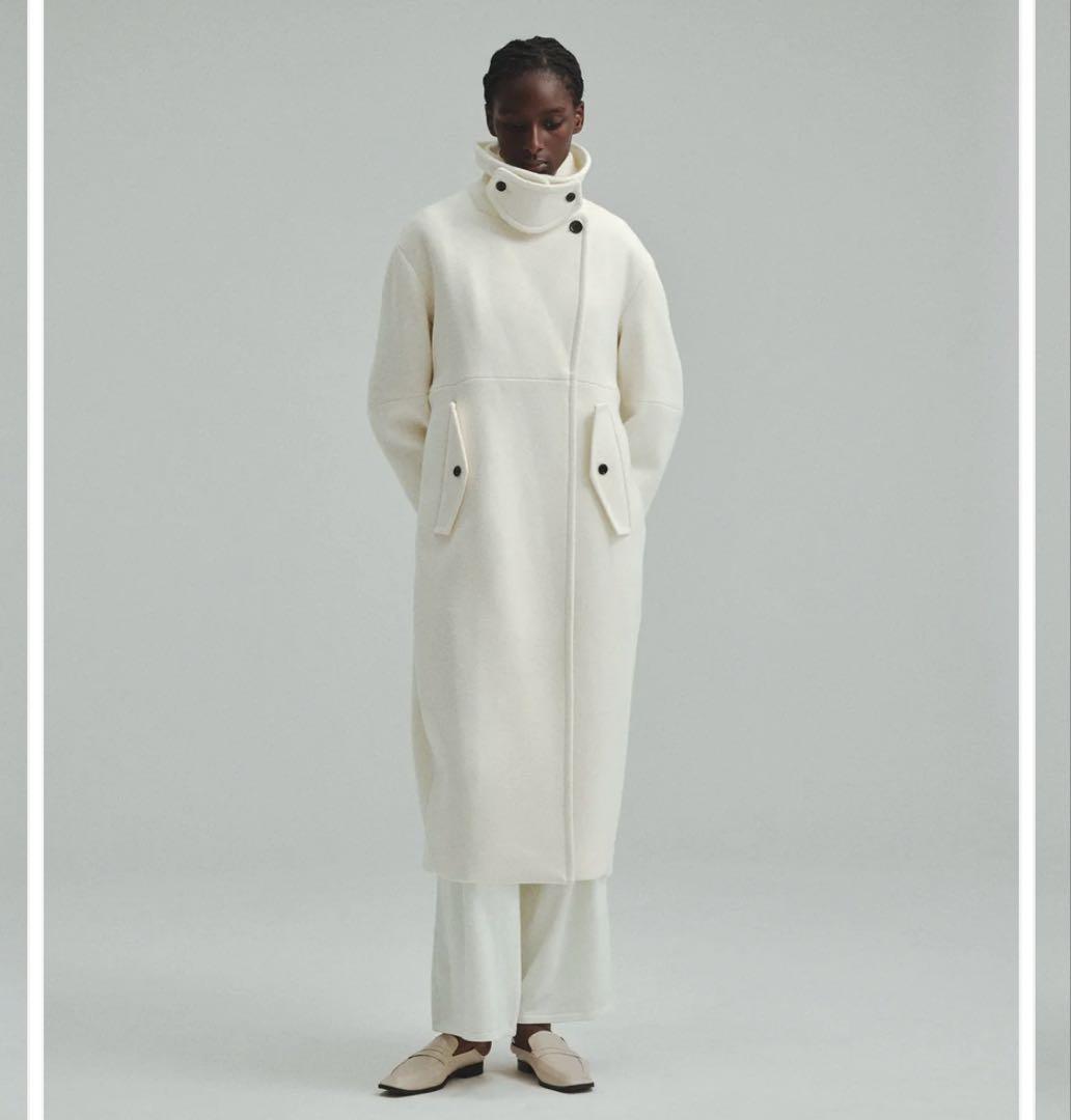 ジャケット・アウター Double-breasted Wool coat laubeblanc